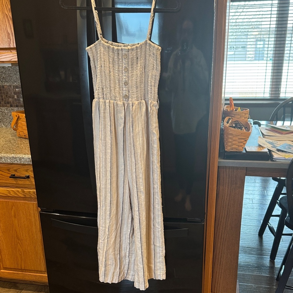 NWT Striped Sleeveless Jumpsuit. Linen‎ blend.